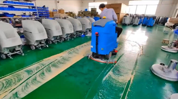 柳州2023年还在用人工的物业保洁不妨试试洗地机吧